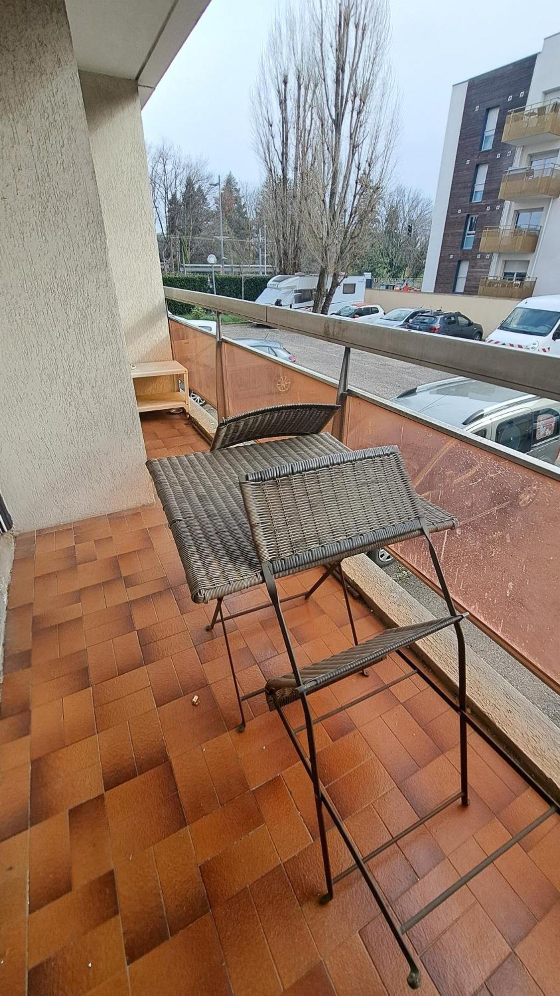 Studio Cosy 33 M² Limite Lyon. Parking Privatif. Bron Exterior photo